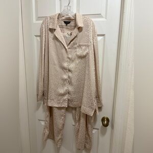 Soma XL Ivory PJs leopard 2 pc. Set